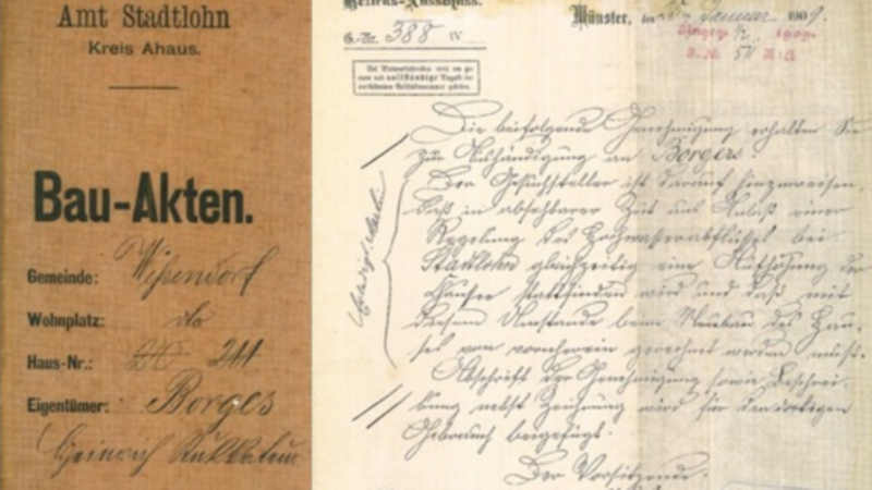 Handschriftlich ausgefülltes Dokument auf vergilbtem Papier mit der Aufschrift "Bau-Akten"