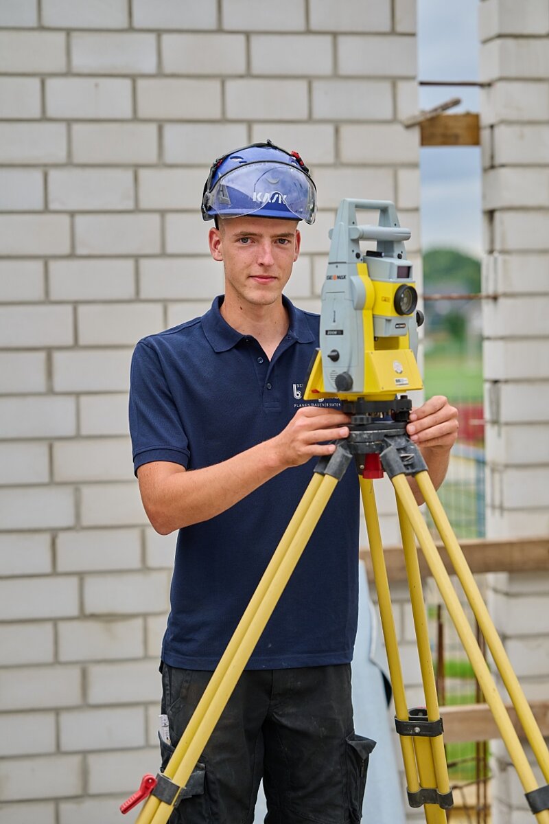 Borgers Mitarbeiter Nick Tomse auf der Baustelle